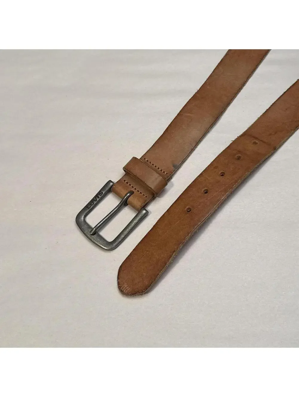 90s Vintage LEVI’S Full Grain Bovine Leather Belt size 105/42‎